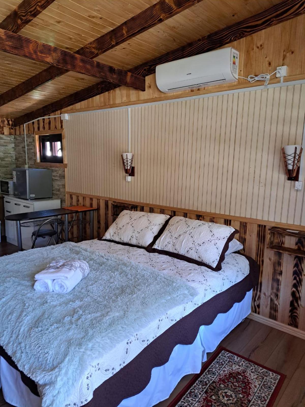 Hostal Robinson 푸에르토 푸유구아피 외부 사진